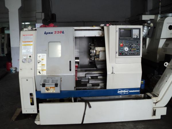 2006 Model Doosan LYNX 220 8 inç Cnc Torna