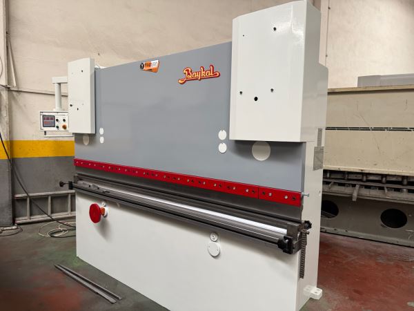 Baykal 2.6 Metre 90 Ton NC Abkant Pres