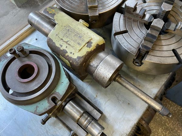 ÇEŞİTLİ AYNA/YATAK/TUTUCU/FREZE KAFASI/MENGENE/OVALAMA TOPU VS