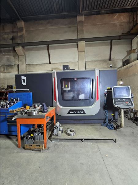 DNR TAKSAN TMC 1600 CNC DİK İŞLEME MERKEZİ