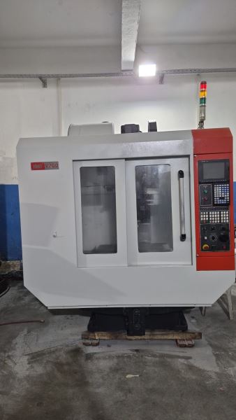 FIRST V 700 CNC İŞLEME MERKEZİ