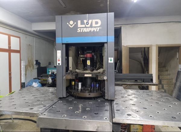 LVD DELTA 1250 /  21 İSTASYON PUNCH