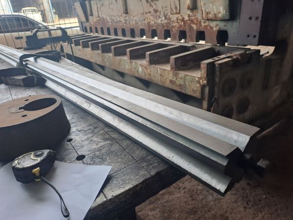 105 x 90 mm Multi V Kütük Abkant Kalıbı