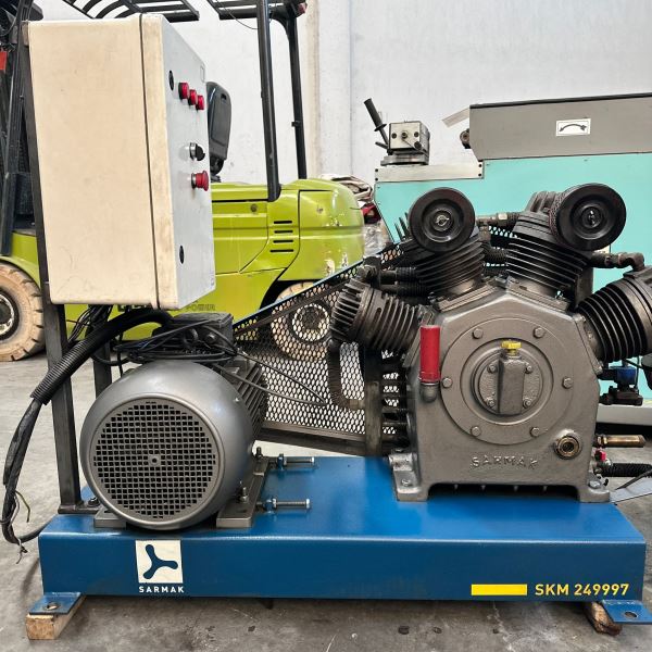 SARMAK MARKA PANOLU  4 PİSTONLU  40 BAR  YÜKSEK BASINÇ KOMPRESÖRÜ