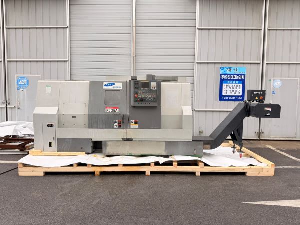 SMEC PL25A/1000  10’inç 1 Metre Boy CNC Torna