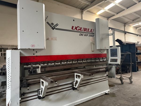Uğurlu 3 Metre 300 Ton Cnc Abkant Pres