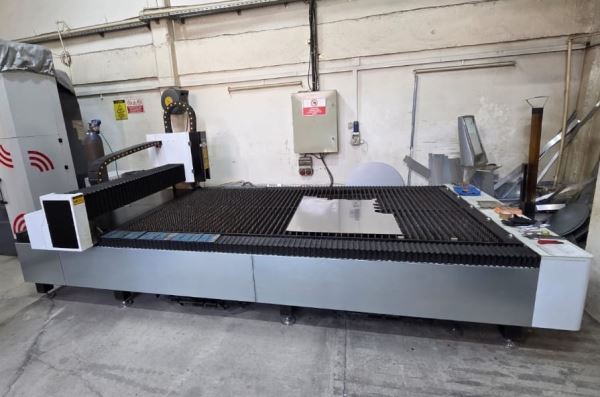 WEIKE ROPOTÜRK 1500x3000 MM FİBER LAZER KESİM