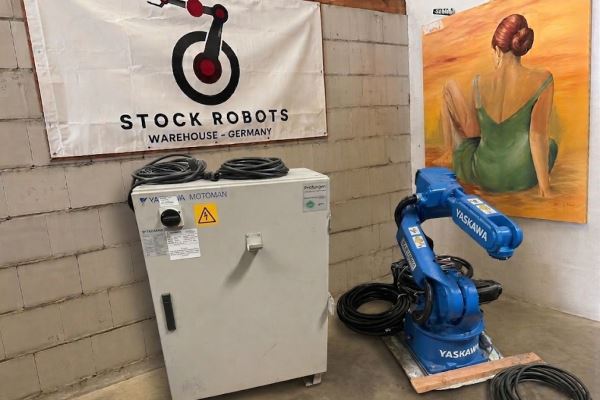 YASKAWA MOTOMAN - HP20D