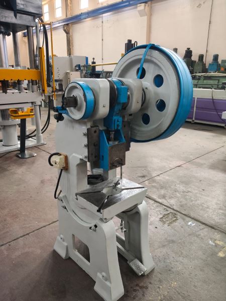 DİRİNLER 15 TON EKSANTRİK PRES