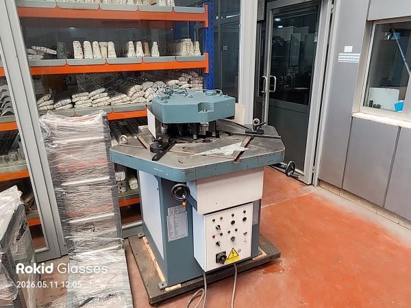 DURMA 200 x 6MM HİDROLİK AÇI AYARLI KÖŞE KESME