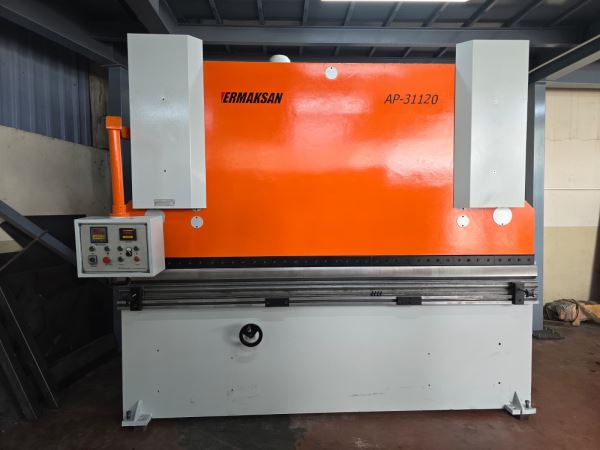 ERMAKSAN MARKA  3100 X 120 TON X 6MM NC KONTROLLÜ ABKANT PRES