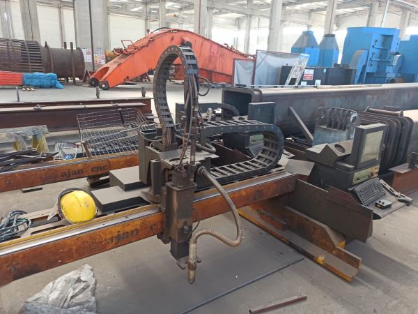 Ajan 300 x 1200 260 Amper Boru Kesmeli Plazma