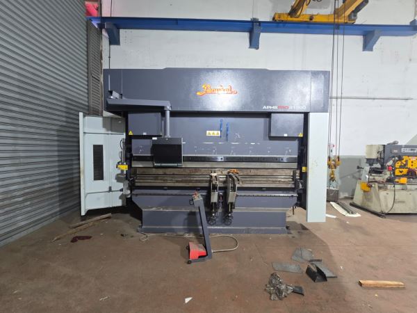 SATILIK BAYKAL APHS 31300 ( 16 mm 3 METRE) CNC HİDROLİK ABKANT PRES