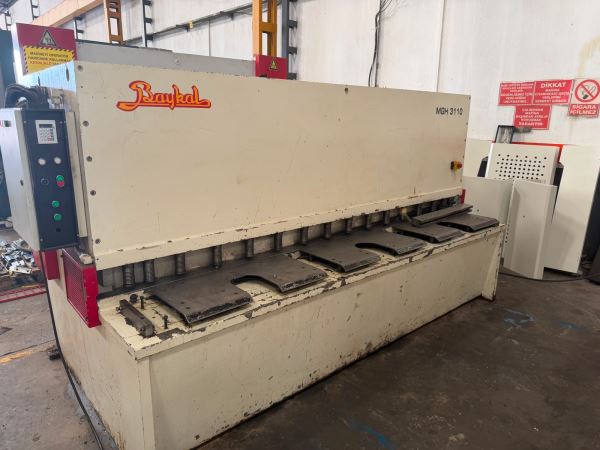 BAYKAL MGH 3000 x 10 MM HİDROLİK GİYOTİN MAKAS