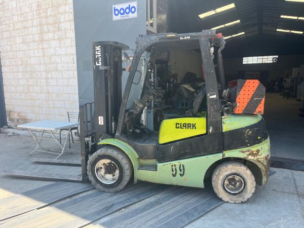 Clark 3 Ton LPG