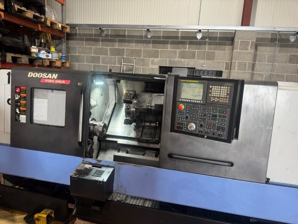 DOOSAN PUMA 280LM - C EKSEN, CANLI TAKIM, YÜKSEK HASSASİYET Cnc Torna