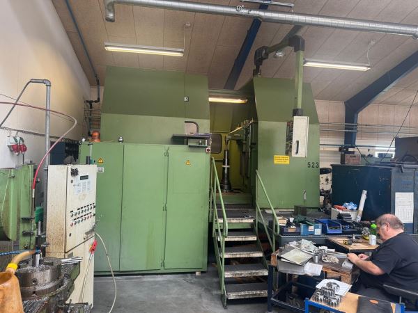 PFAUTER  P 750 R CNC DİŞLİ AÇMA
