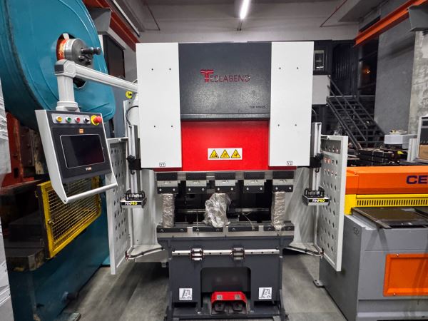 1050 x 25 TON ABKANT PRES