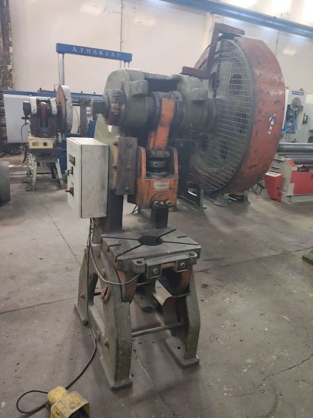30 TON DÖKÜM GÖVDE EKSANTRİK PRES
