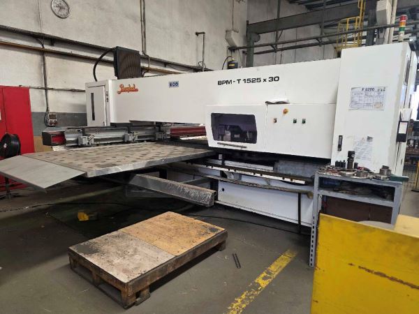Baykal 1500 mm x 30 Ton Punch Pres