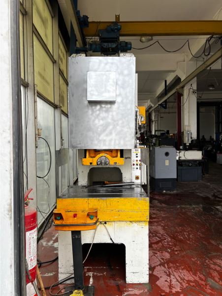 Dirinler 150 Ton Hava Kavramalı Pres
