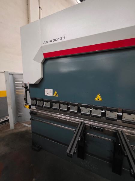 Durma ADR 3 Metre 135 Ton Abkant Pres