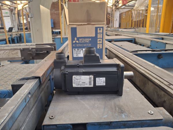 MITSUBISHI HG-RR153B AC SERVO MOTOR