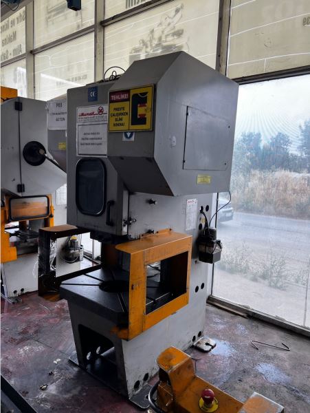 Mumak 60 Ton Hava Kavramalı Pres