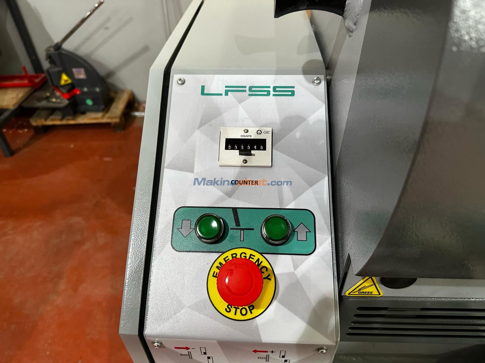 ŞAHİNLER LRGM 1550-3 MM. REDÜKTÖRLÜ GİYOTİN MAKAS Used Mechanical