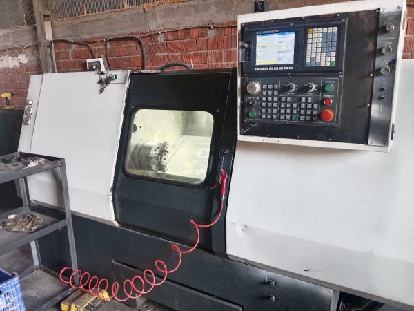 Sıfır Ünite 8 inç C Eksenli CNC Torna