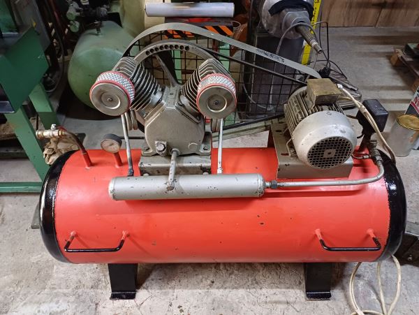 AYDIN TRAFO 200 LÜK PİSTONLU KOMPRESÖR