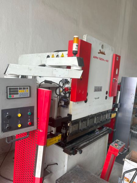 Baykal 125 cm 40 Ton Nc Abkant Pres