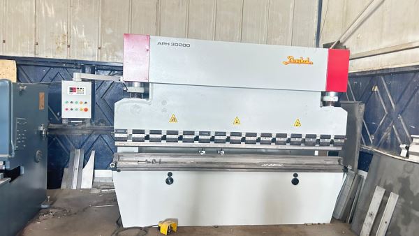 Baykal 3 Metre 10 mm NC Abkant Pres