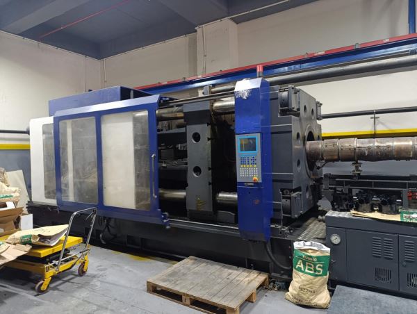 JONWAİ 1200 TON PLASTİK ENJEKSİYON