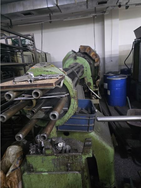 Schütte Çok Milli Otomat
