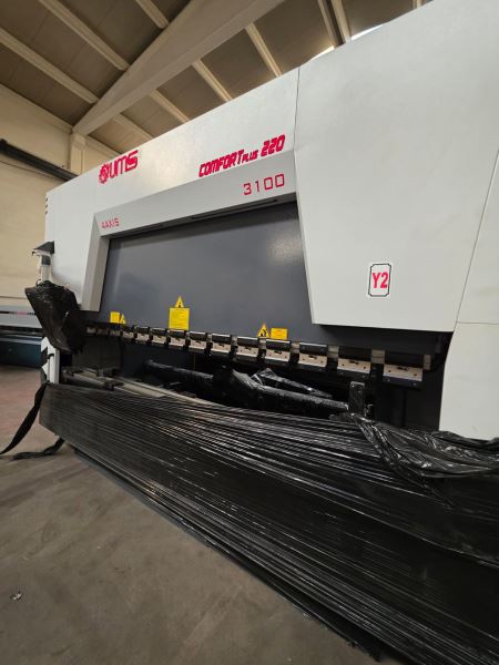 Ums 3 Metre 220 Ton COMFORT PLUS Cnc Abkant Pres