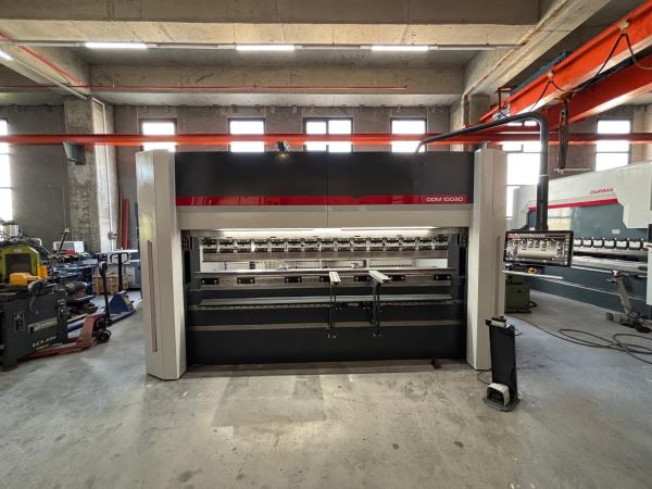 DENER 3100 x 100 TON ABKANT PRES