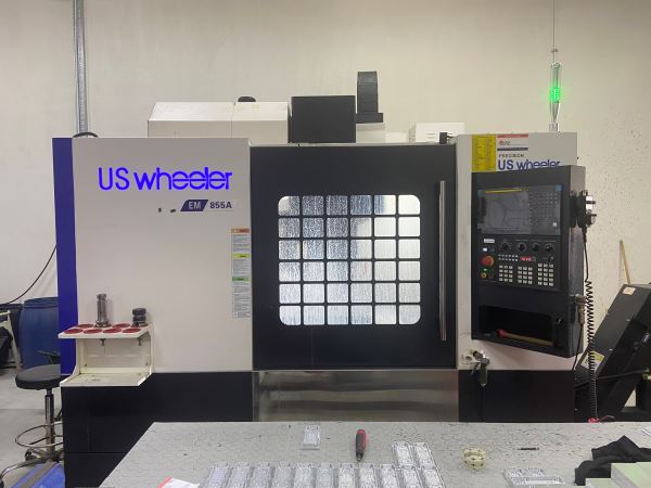 US Wheeler CNC Dik İşleme Merkezi