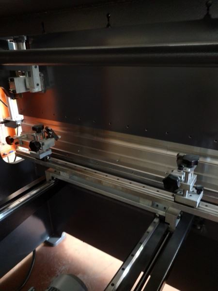 CEMAX HNC 1500 VEYA 1250MM BOY 4MM YENİ NC ARKA DAYAMA HİDROLİK ABKANT PRESLER