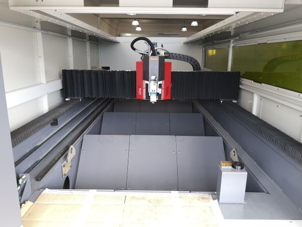 BAYKAL 2 KW NLIGHT REZİNATÖR STOKTAN TESLİM !!!BLE PRO 1530 CNC FİBER LAZER KESİM