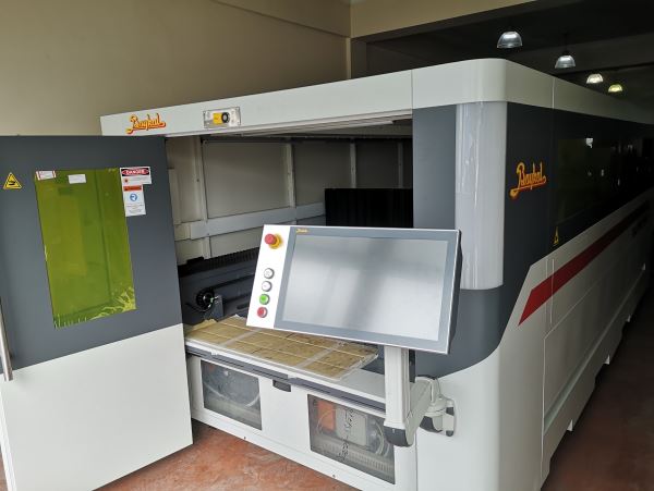 BAYKAL 2 KW NLIGHT REZİNATÖR STOKTAN TESLİM !!!BLE PRO 1530 CNC FİBER LAZER KESİM