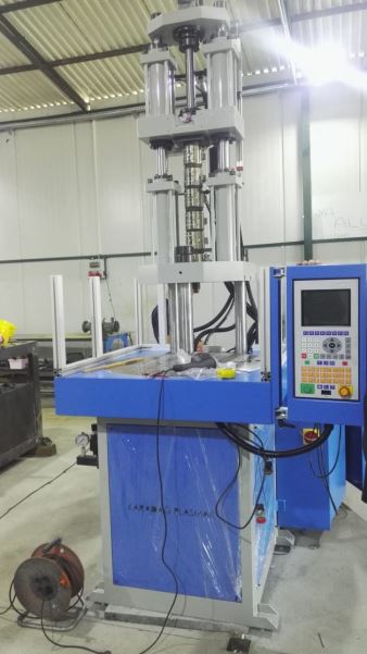 KRD 60 TON DÖNER TABLA DİK ENJEKSİYON