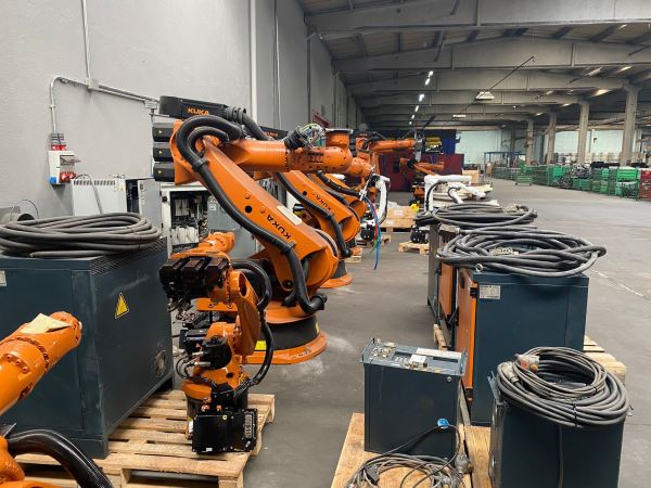 KUKA - ABB - YASKAWA MARKA ENDÜSTRİYEL ROBOTLAR