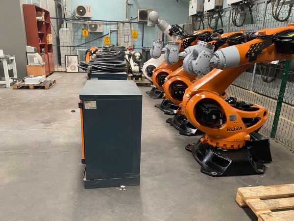 KUKA - ABB - YASKAWA MARKA ENDÜSTRİYEL ROBOTLAR