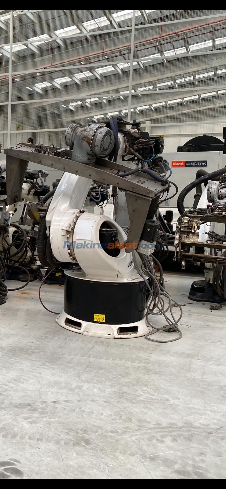 KUKA KR 500 R2830 F ENDÜSTRİYEL ROBOT