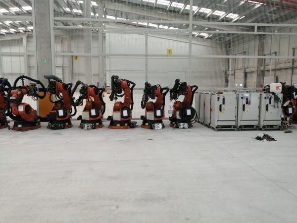 KUKA KRC2 KR 180 ED05 2011 MODEL ROBOT