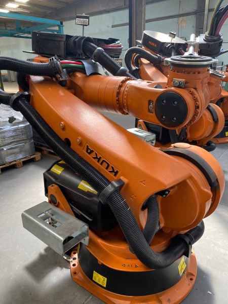 KUKA KRC2 KR210 ED05 2011 MODEL  ROBOT