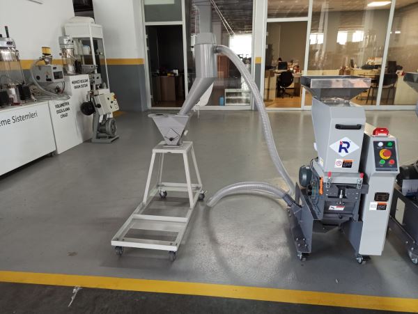 Makine Başı (Yanı) Plastik Yolluk Kırma Makineleri