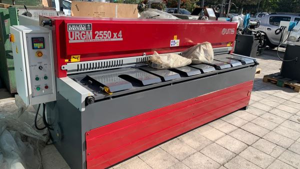 2.5. METRE 4 MM STOKTAN TESLİM UMS REDÜKTÖRLÜ GİYOTİN MAKAS